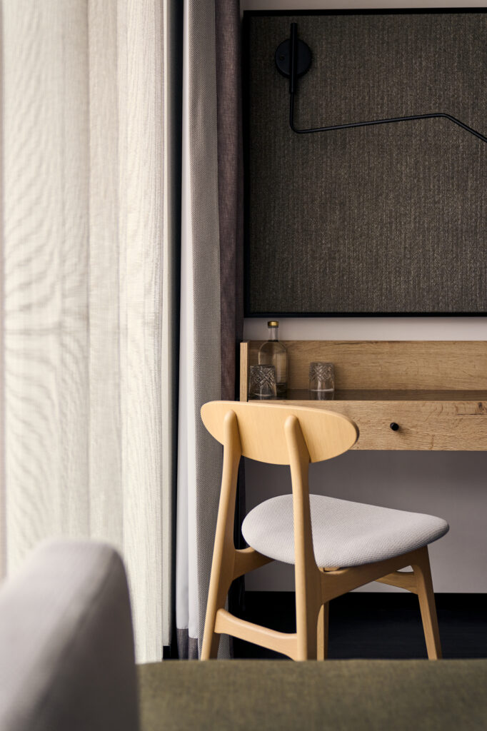 Arbeitsecke im Hotelzimmer